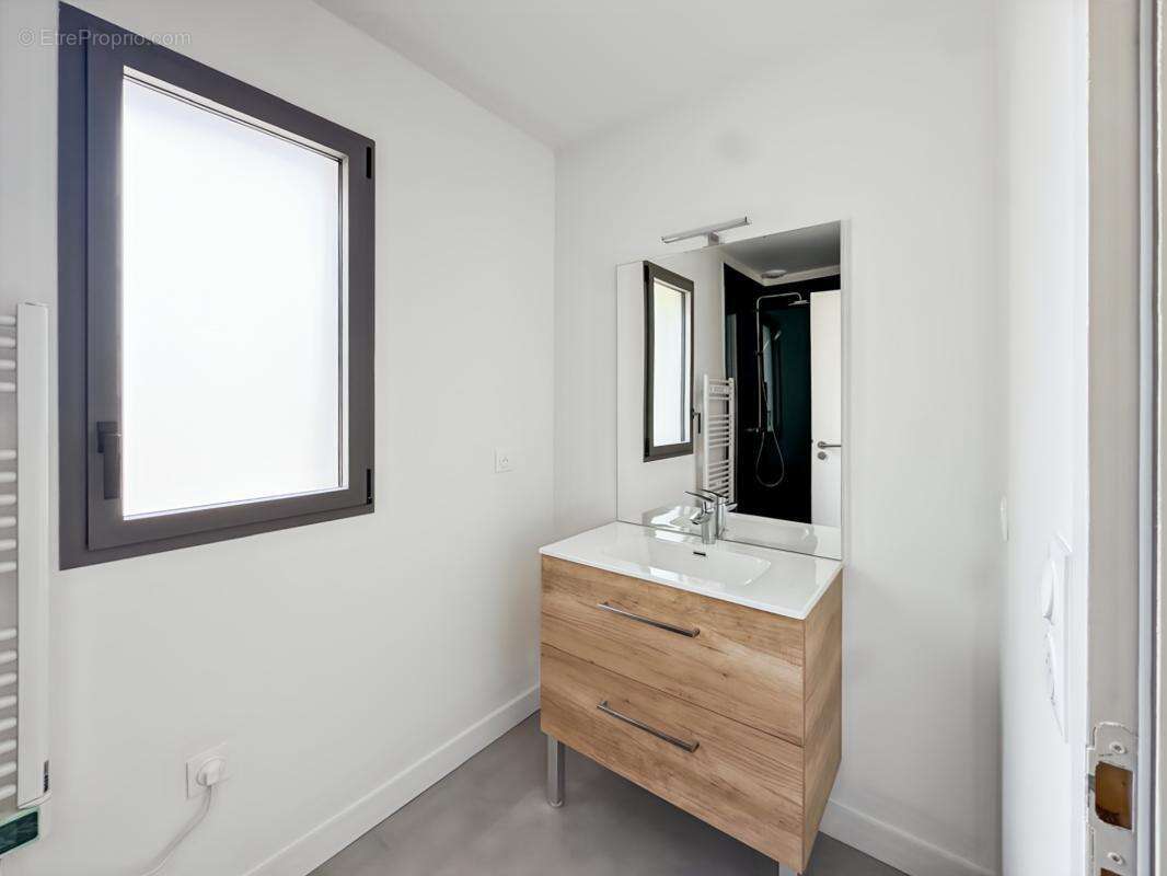 Maison à ARTIGUES-PRES-BORDEAUX
