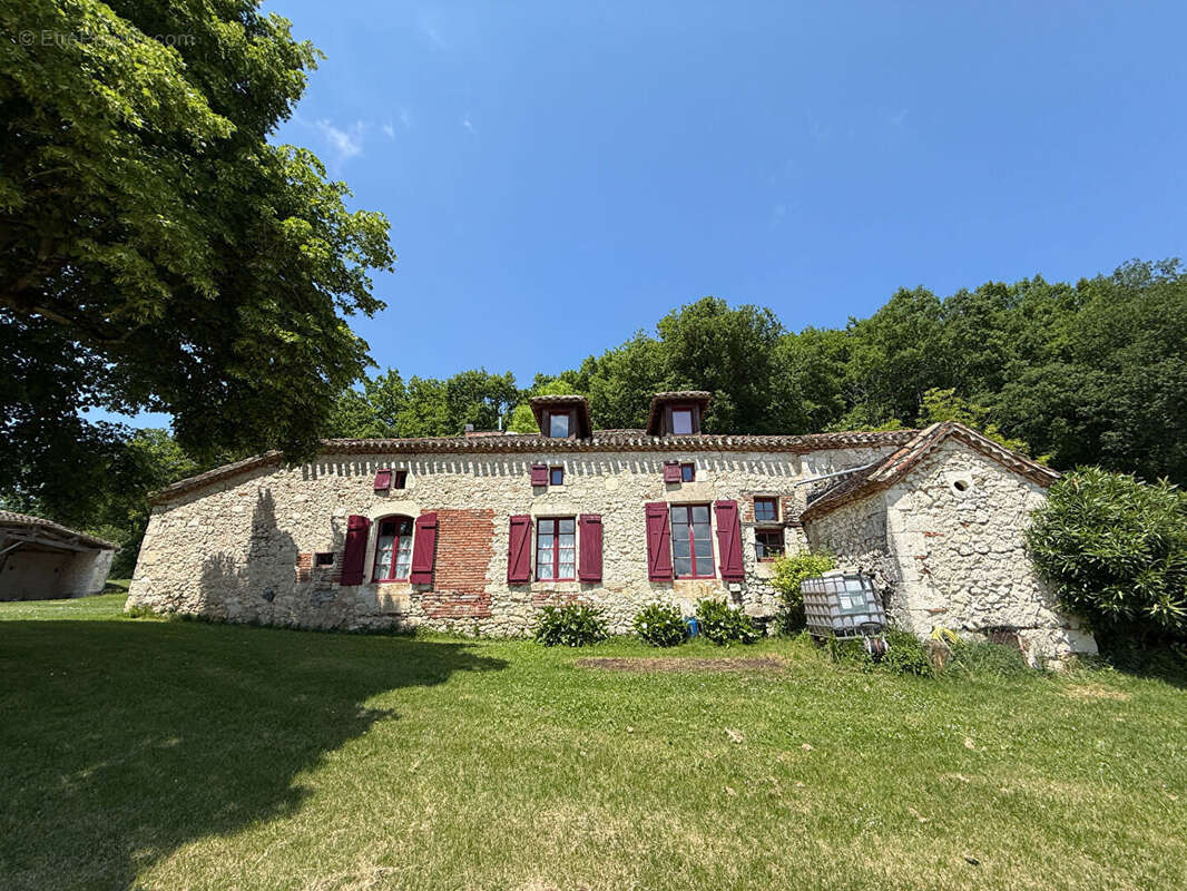 Propriété de charme en pleine nature avec gîte et dépendances - photo 12