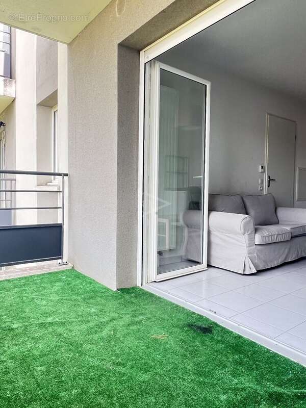Appartement à PAREMPUYRE
