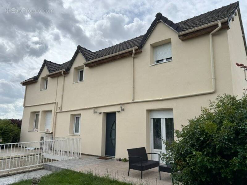 Maison à JUILLY
