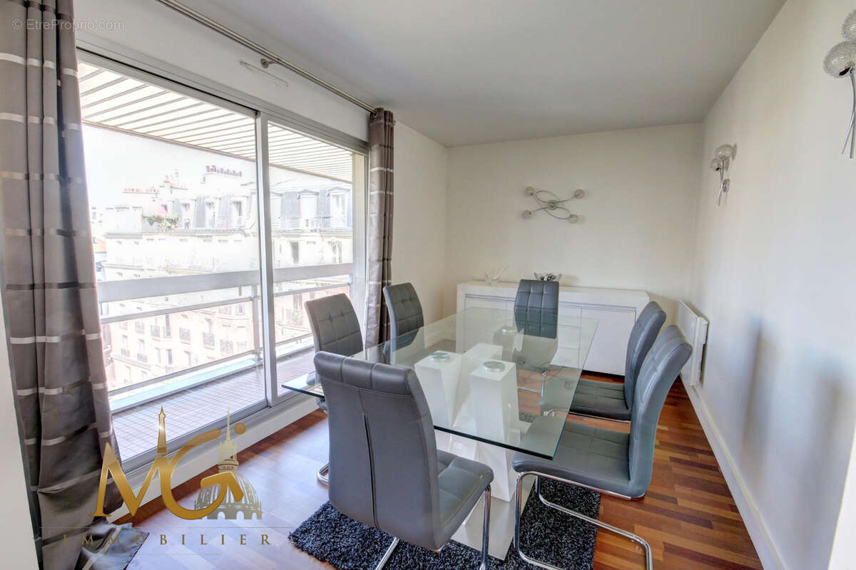 Appartement à PARIS-17E