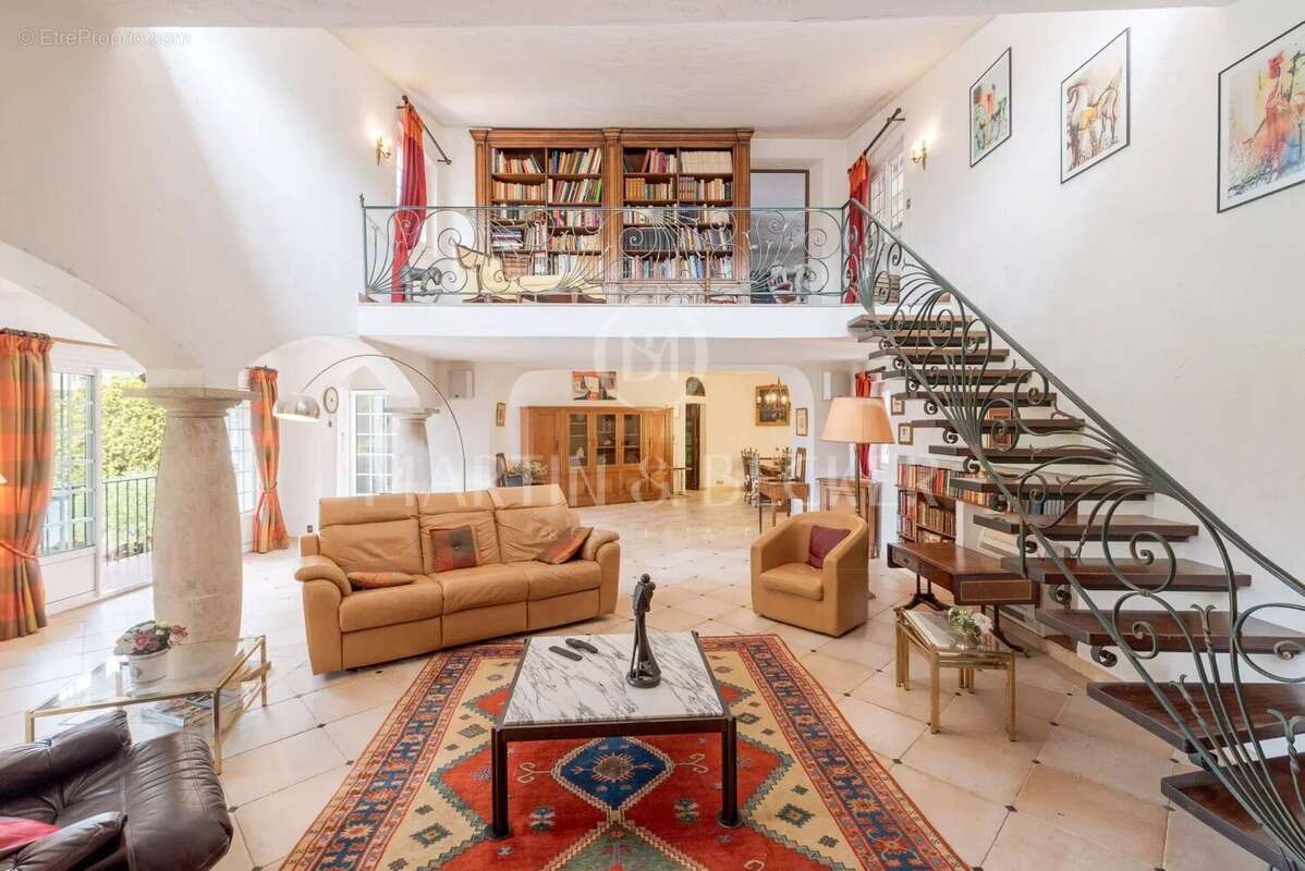 Maison à MOUGINS