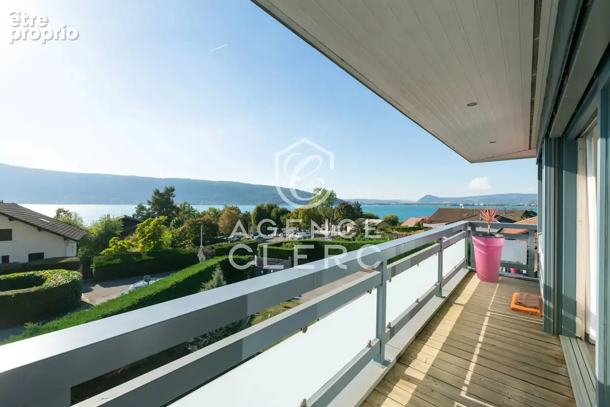 Veyrier-du-Lac,  villa contemporaine  proche et vue lac - photo 8