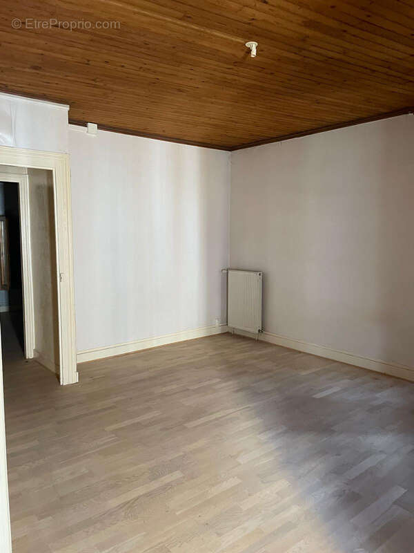 Maison de village ,plein centre de tence , - photo 5