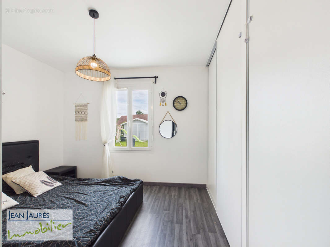 Maison récente sur un secteur privilégié - photo 6