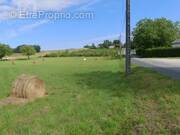 Terrain à CHAMPAGNAC-DE-BELAIR