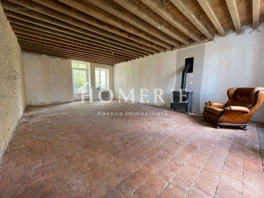 Charmante longere en pierres renovee - photo 5