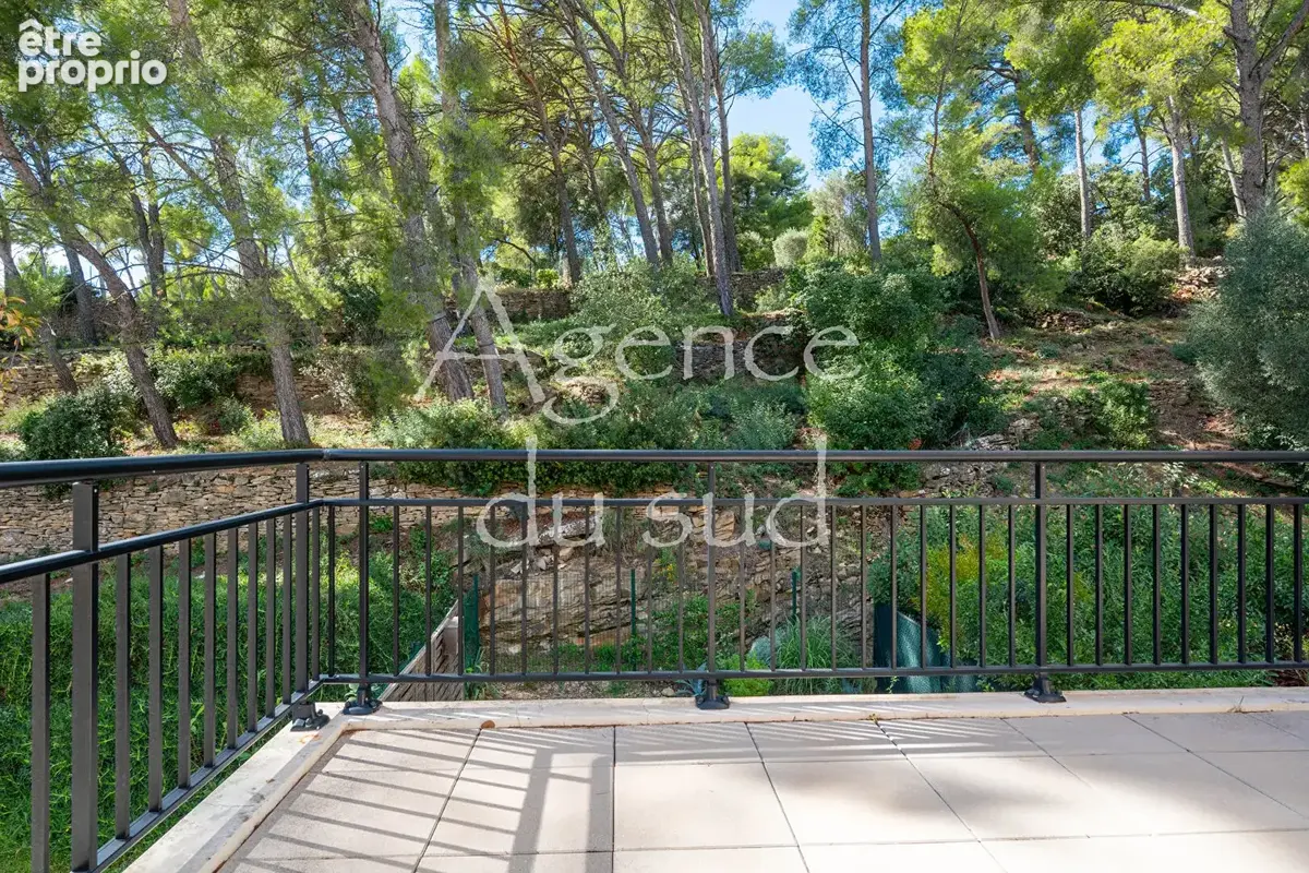 Appartement La Ciotat 3 pièces 63 m2 avec stationnement et terrasse. - photo 2