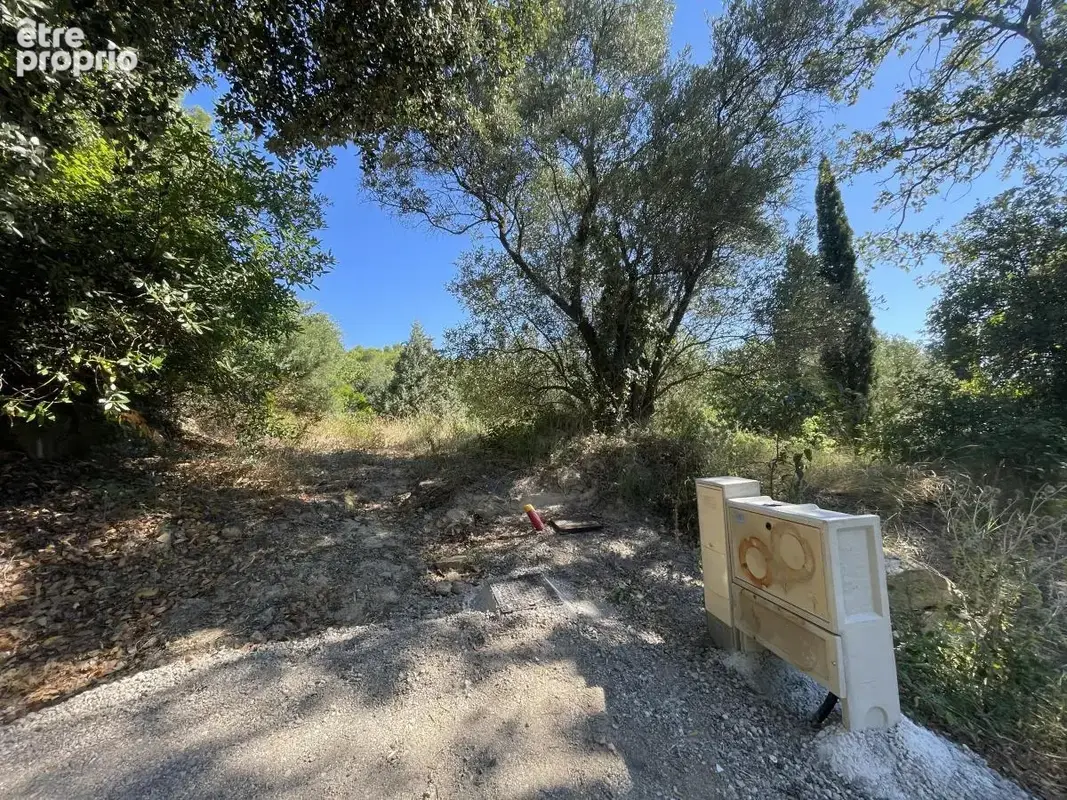 Terrain à LIEURAN-CABRIERES