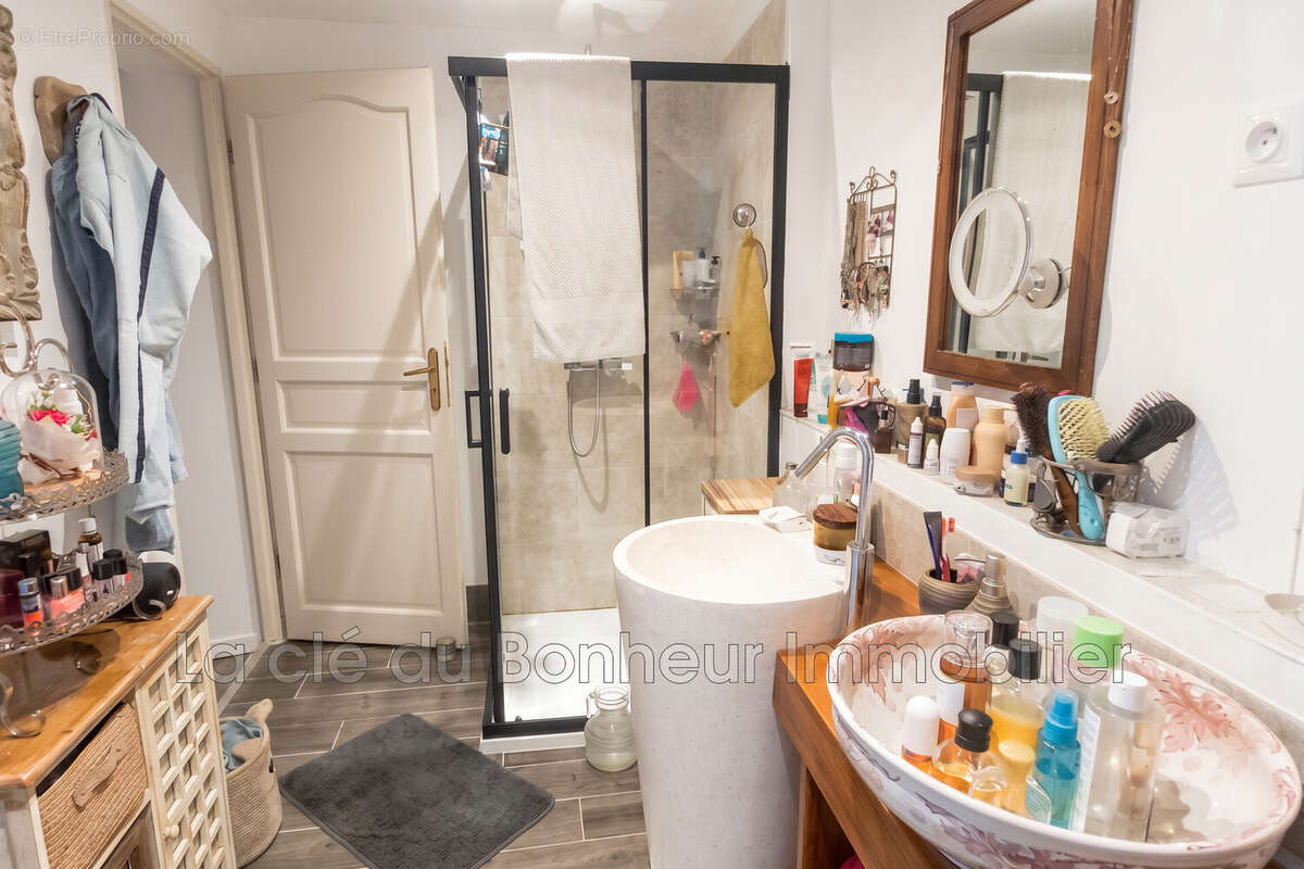 Maison 91 m² à Riez  - photo 4