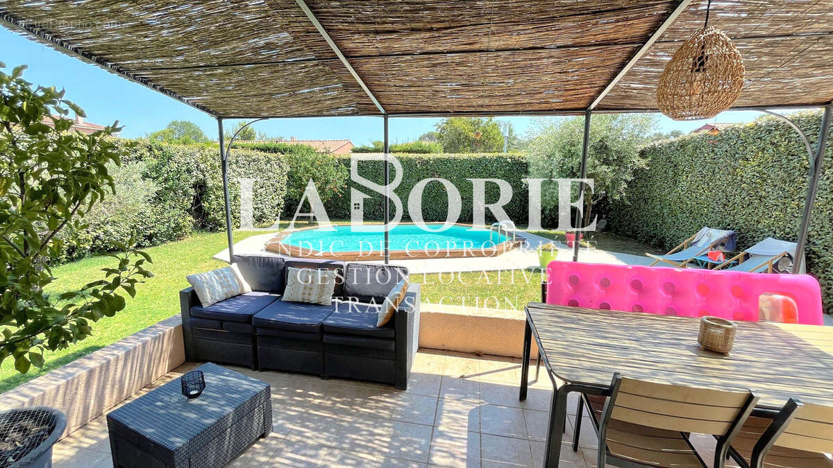 À Rochefort-Du-Gard (30), villa de 98 m2 avec piscine sur terrain de 529 m2 - photo 3