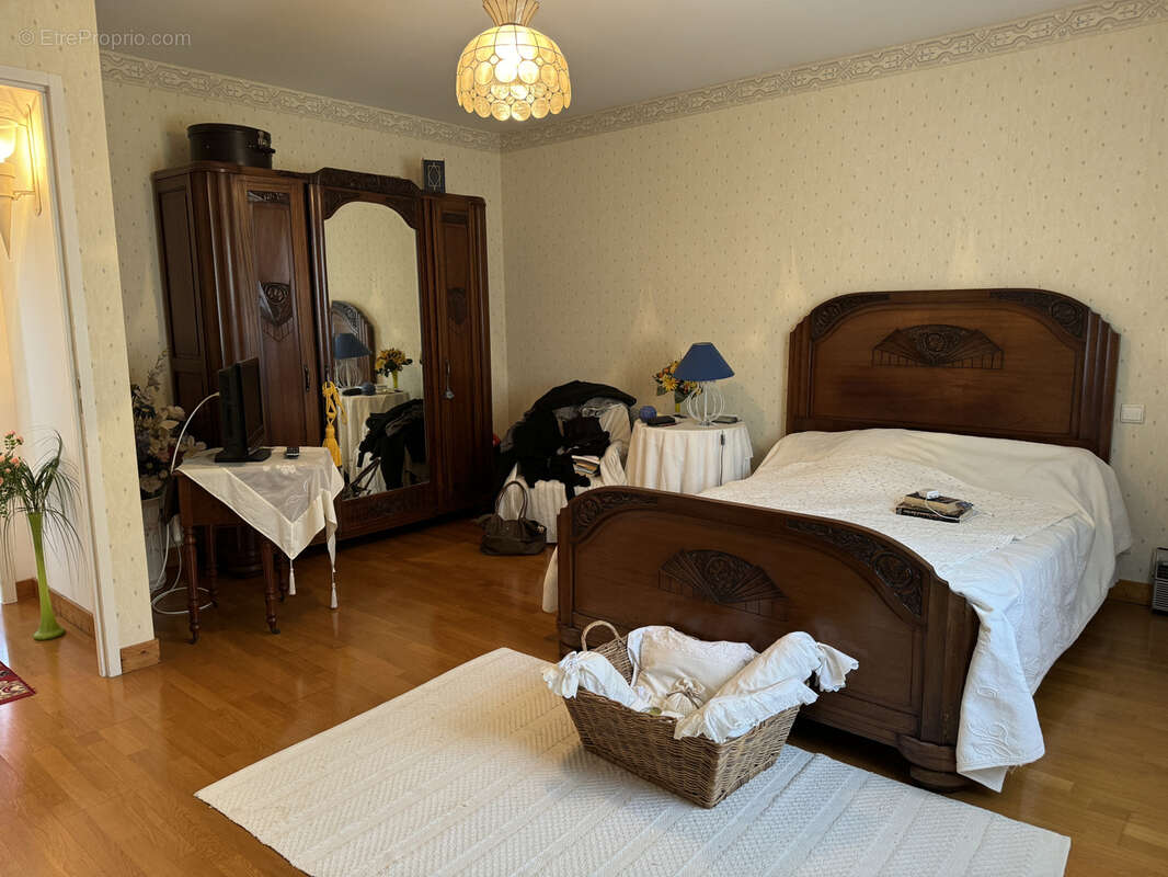 Maison à BARBEZIEUX-SAINT-HILAIRE