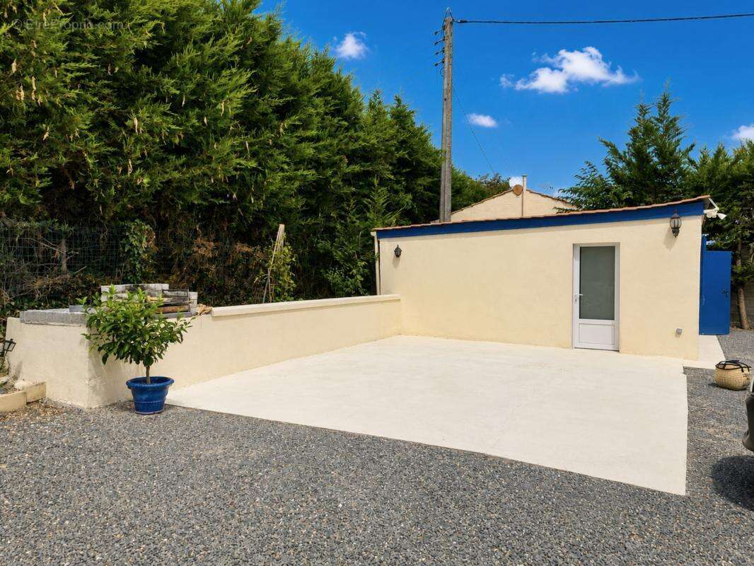 Maison à vendre 5 pièces Proche de FONTENAY LE COMTE (85) - photo 4