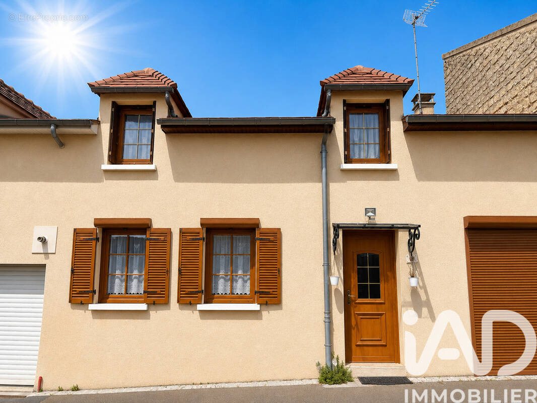 Photo 1 - Maison à CARRIERES-SUR-SEINE