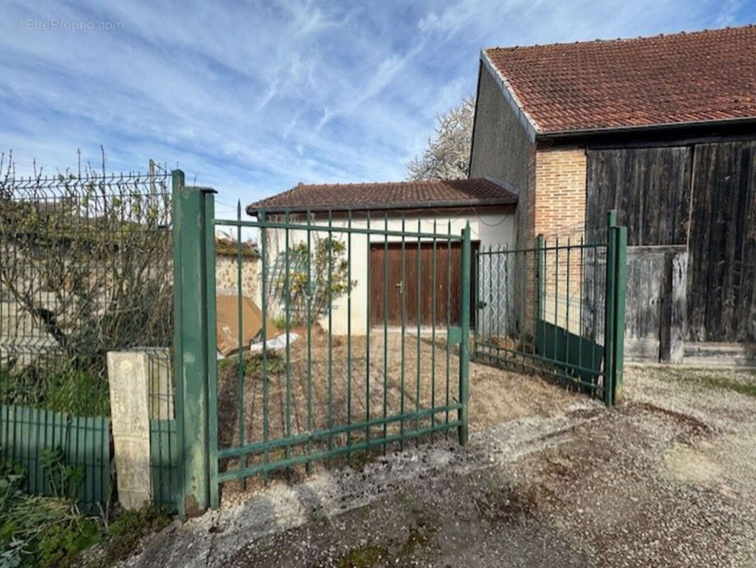 Maison à CHANTEMERLE