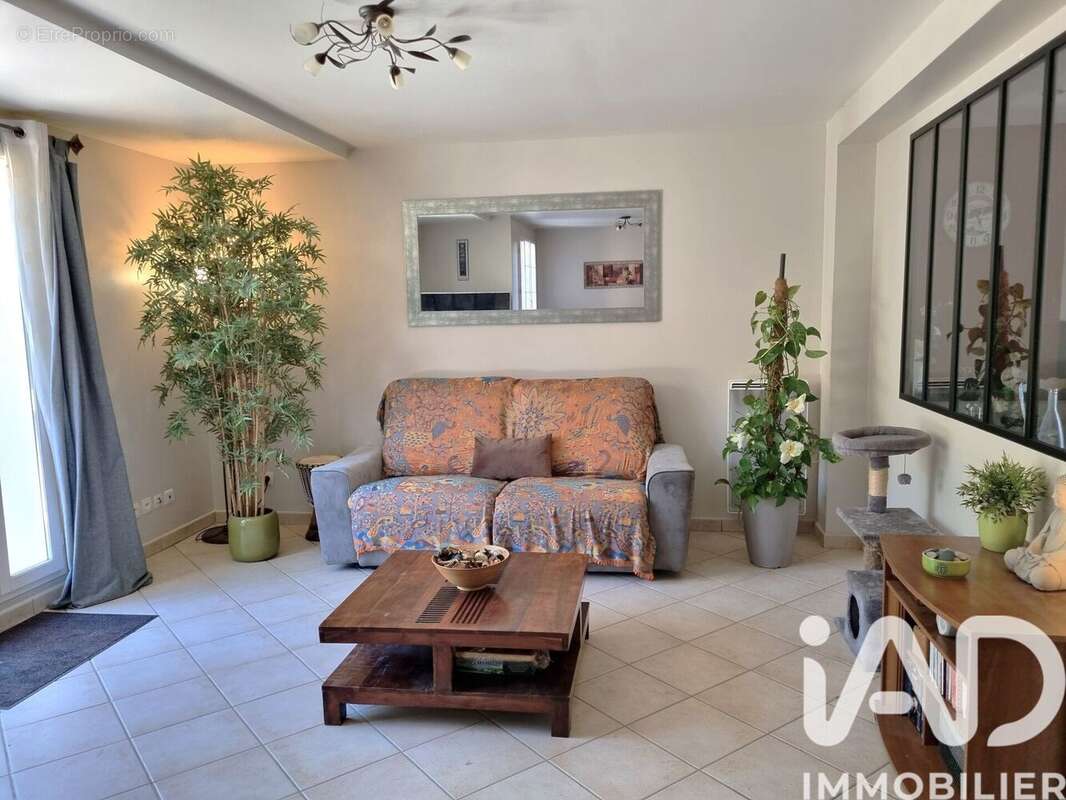 Photo 2 - Maison à HOUDAN