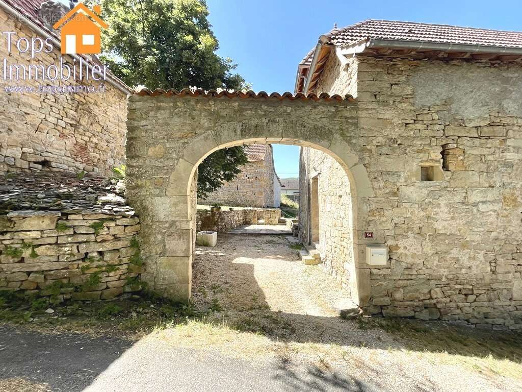 Maison à AMBEYRAC