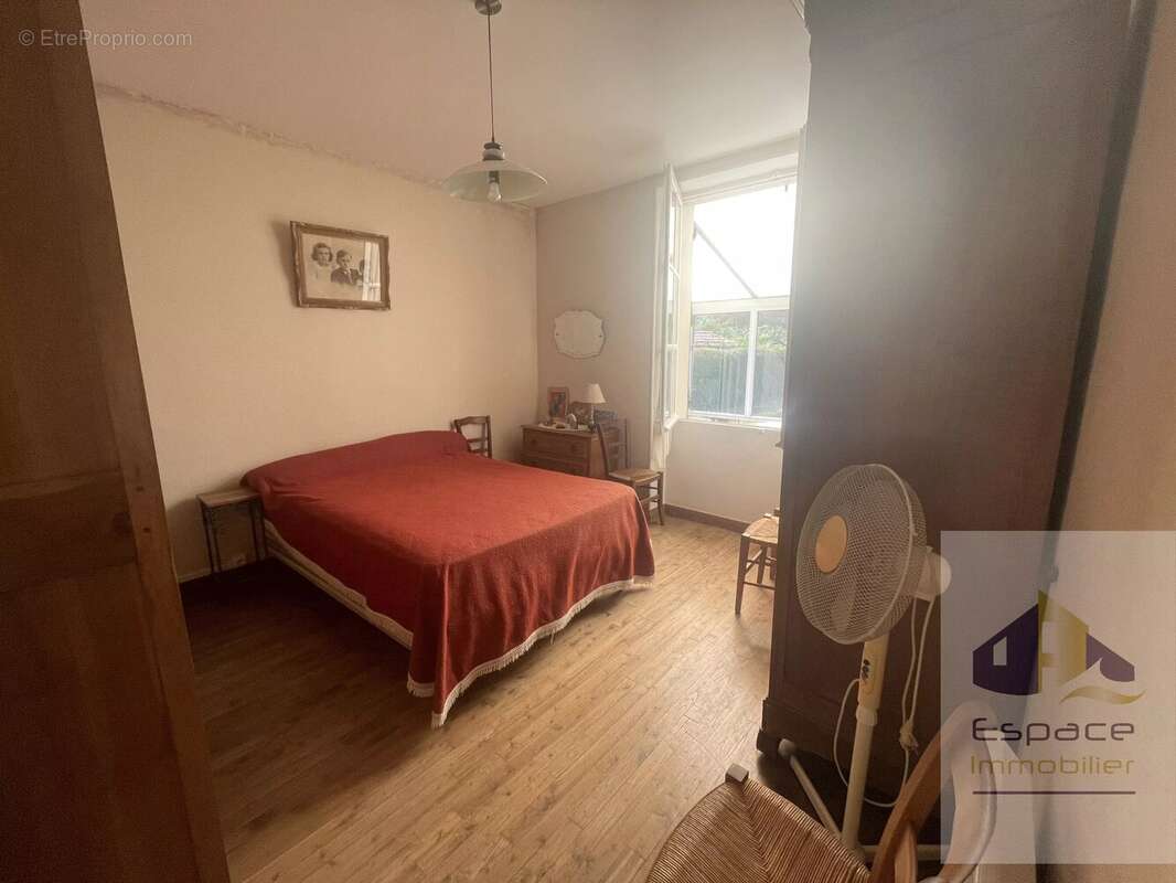 Maison à rénover à Aigrefeuille D'Aunis avec possibilité de division - photo 5