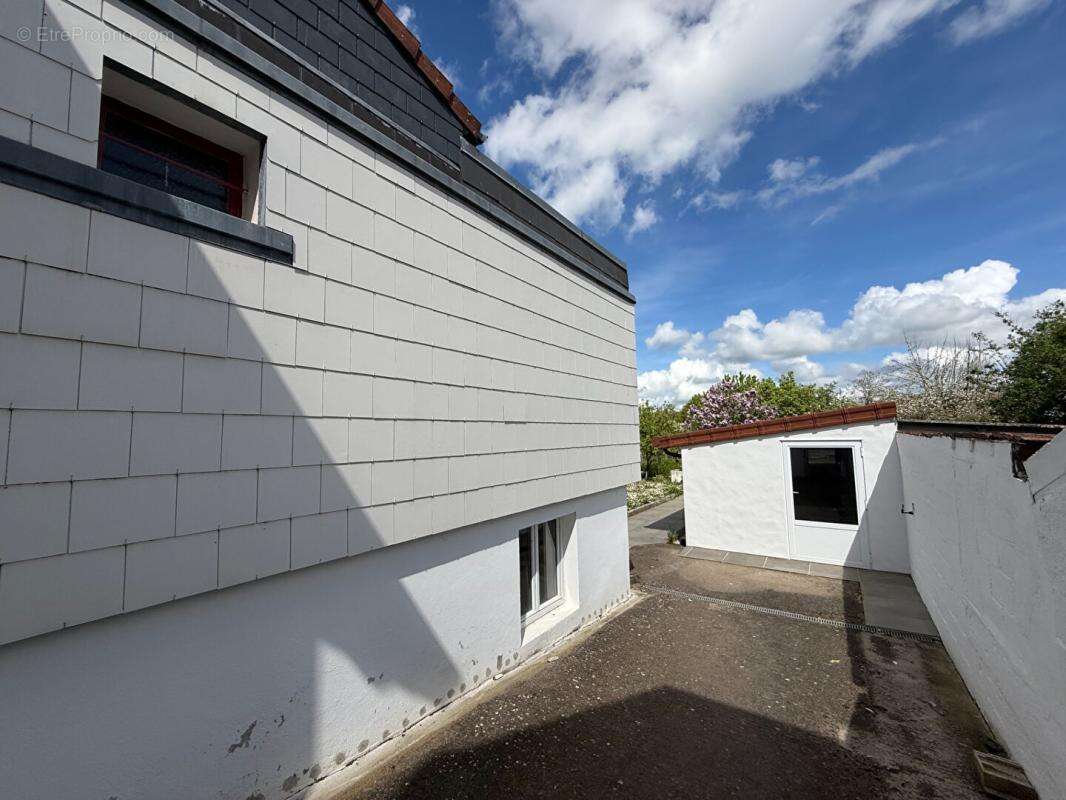 Maison à YZEURE