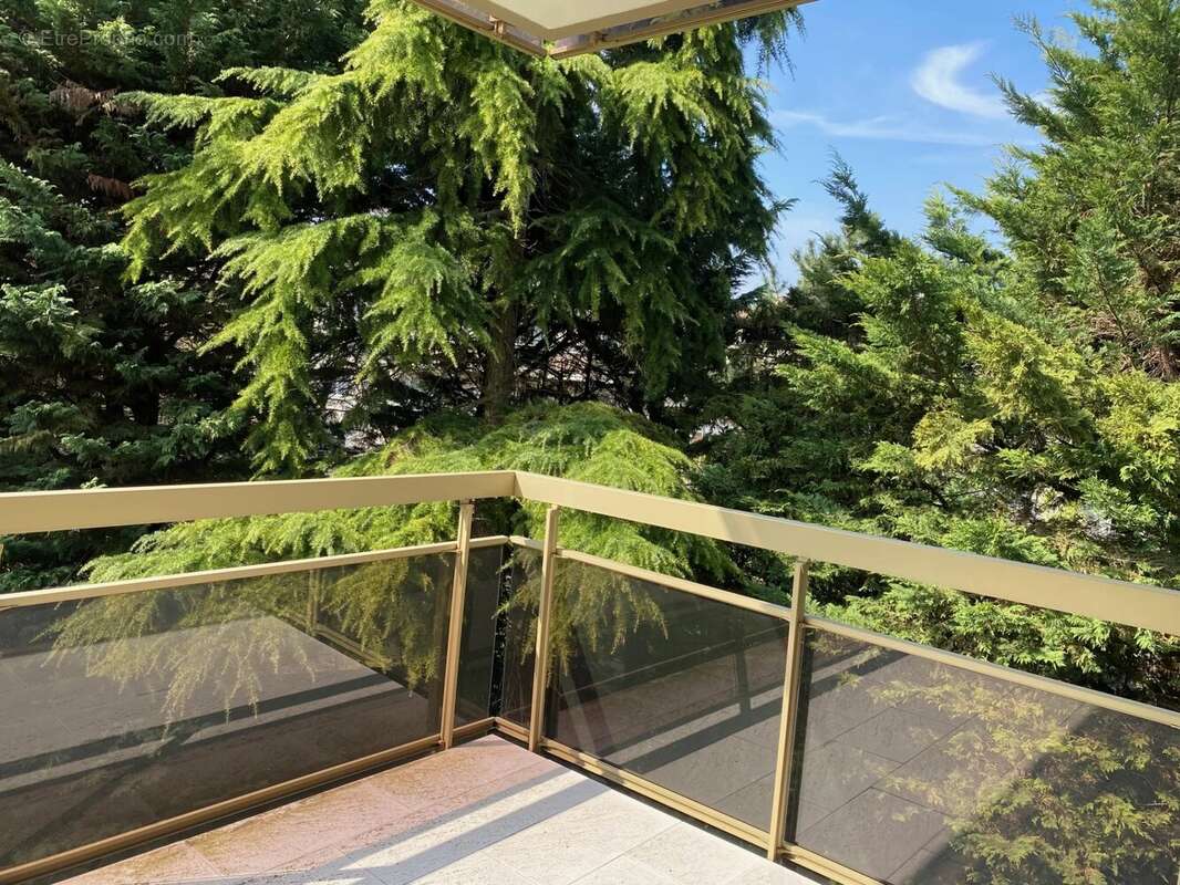 Appartement à LE PERREUX-SUR-MARNE