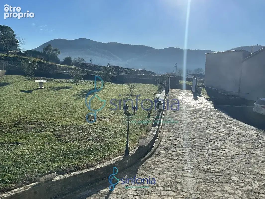 En vente Villa de 213m2 habitable 6 chambres - photo 4