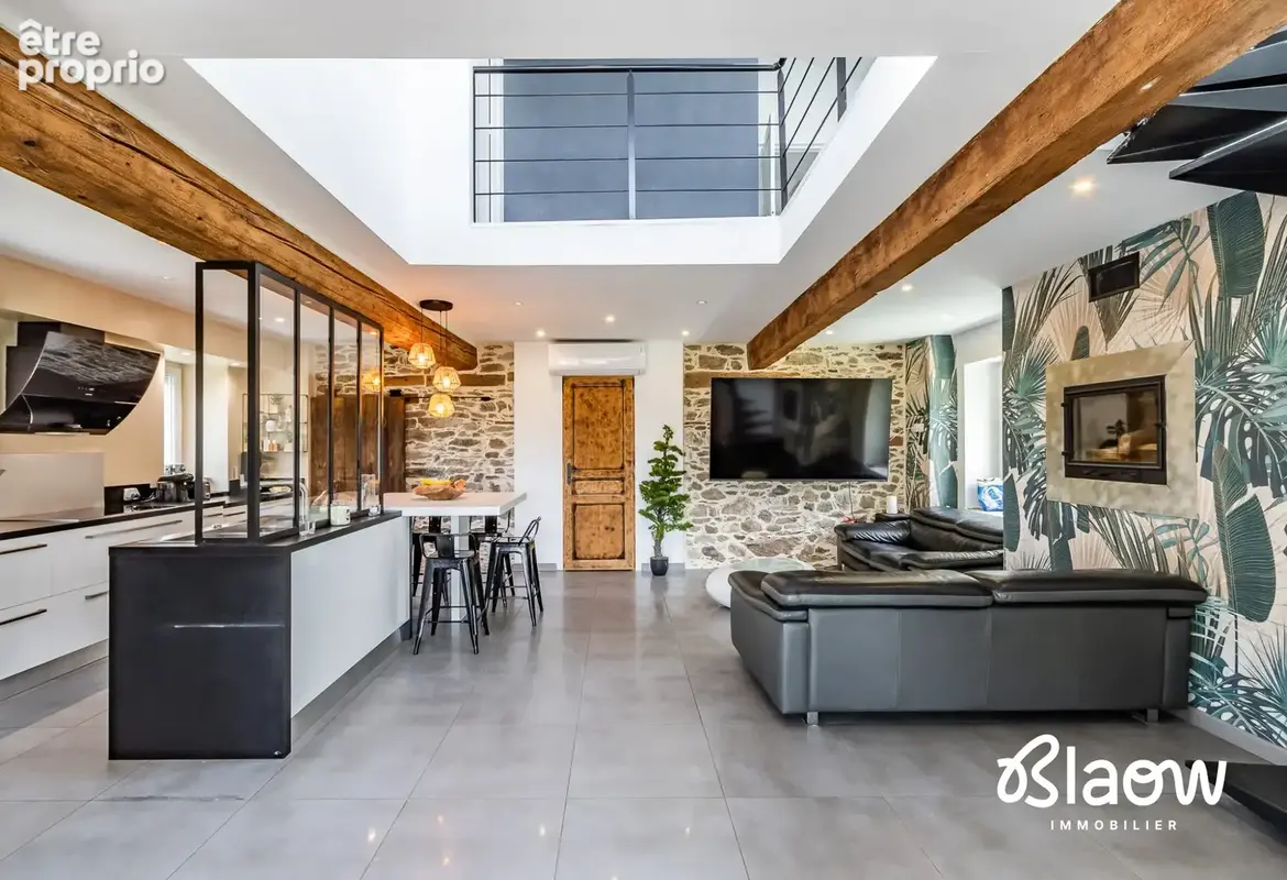Maison 215 m² à Saint-Chamond  - photo 2