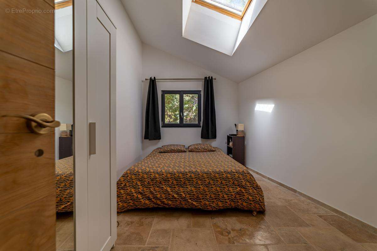 Maison 130 m² à Nimes  - photo 7