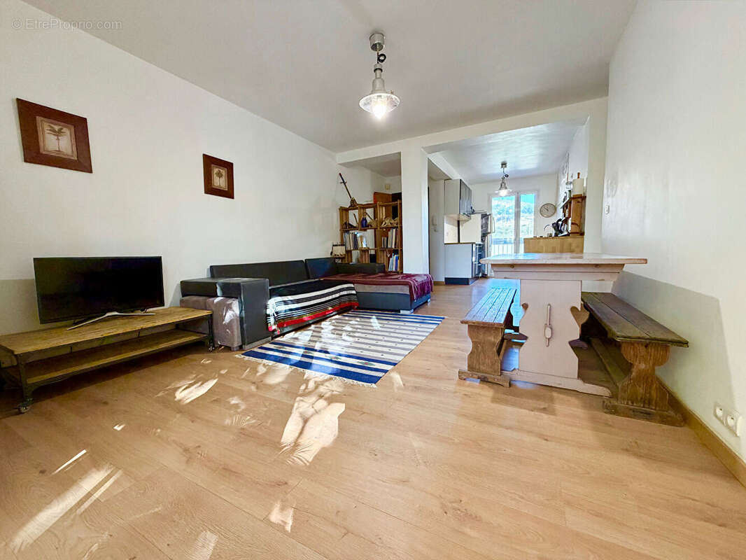 Appartement à MARSEILLE-16E