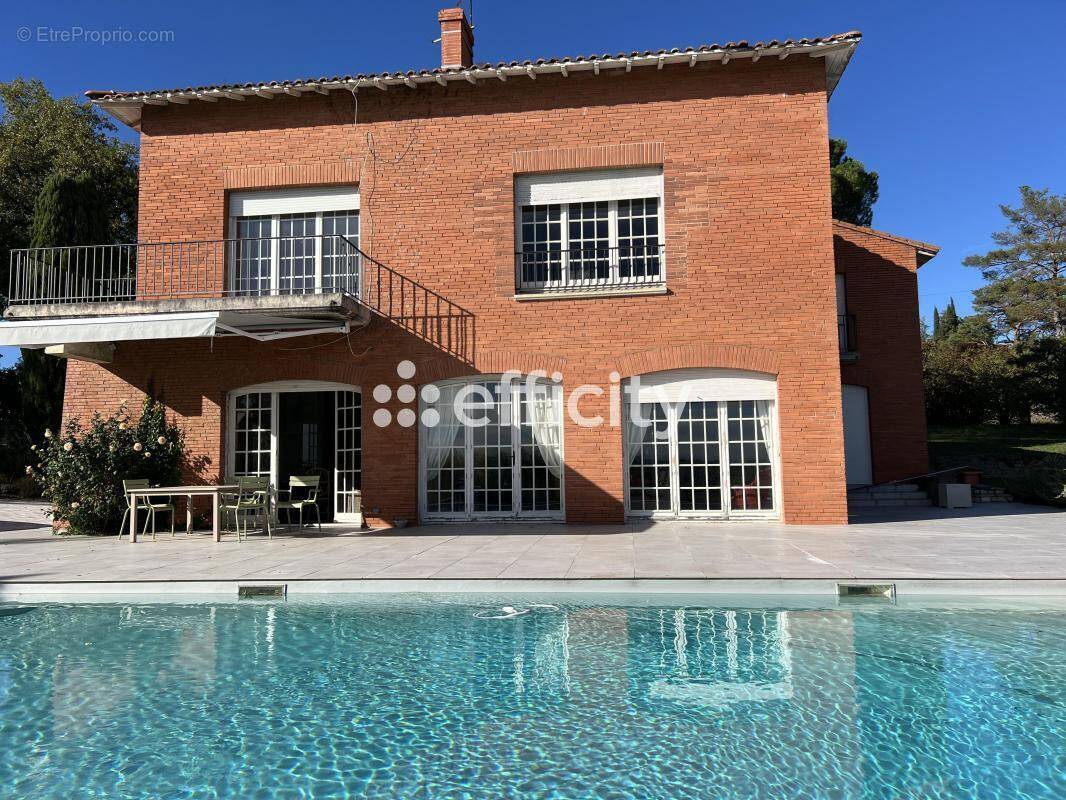 Maison à VIGOULET-AUZIL