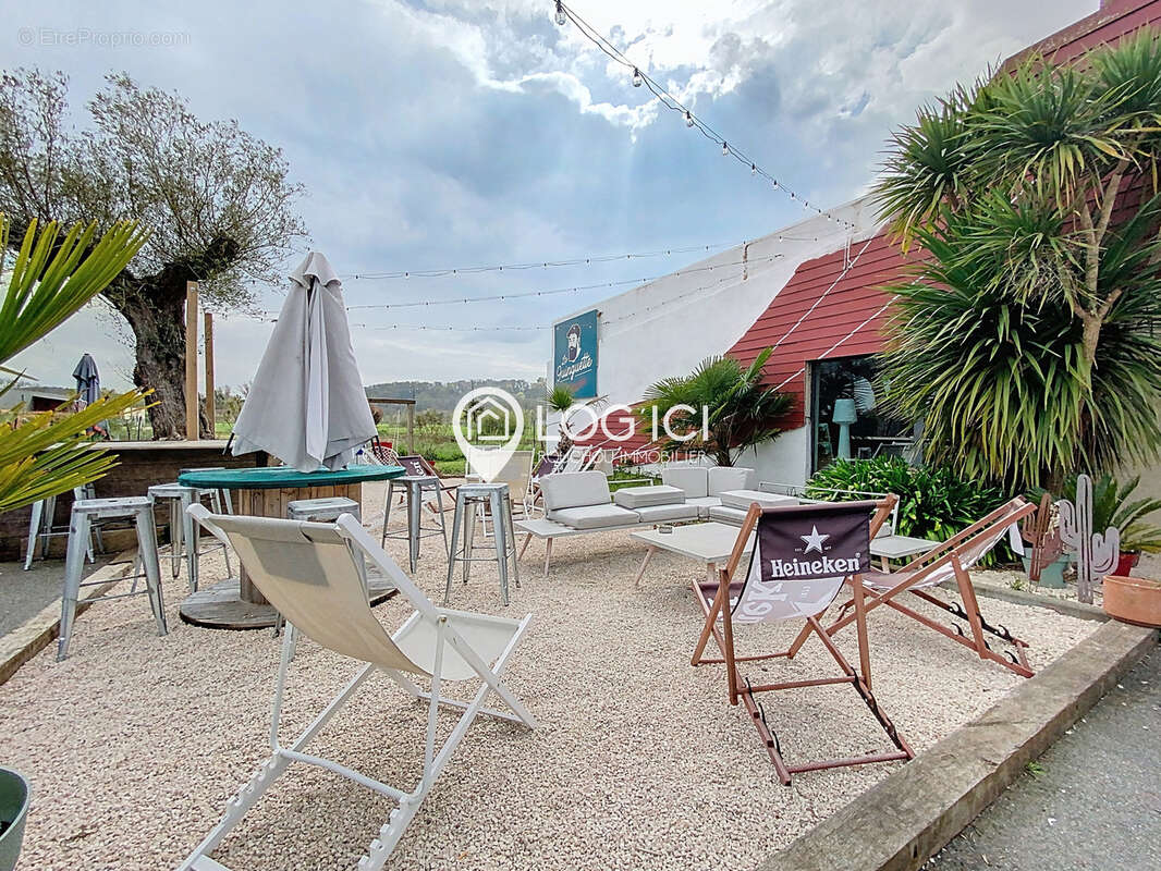 Commerce à AIRE-SUR-L'ADOUR