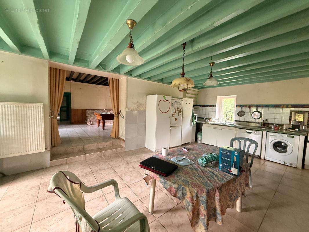 Propriété de caractère 284m² habitable, 5 chambres, annexe + grange sur terrain de 6885m² 197 000 € - photo 3
