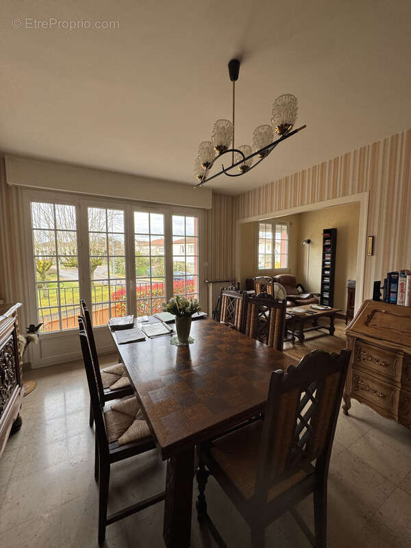 Maison à CHATENOY-LE-ROYAL