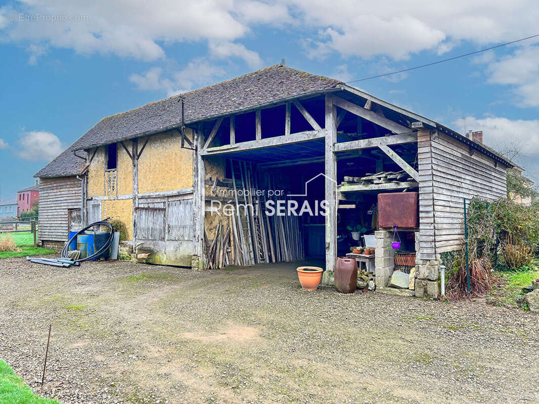 Maison à SAIRES-LA-VERRERIE
