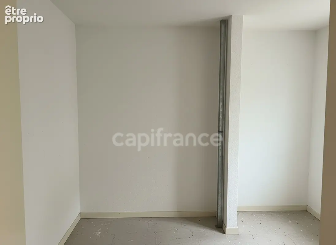 _Balcon, garage, parking et cave  T3 de 55 m² à Besançon Chaprais - photo 14