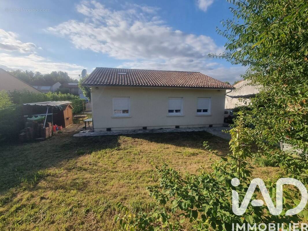 Maison 6 pièces 115 m² · à Pont-du-Casse · 115 m² · 209 000 €