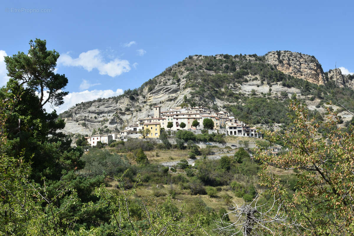 Appartement à LES FERRES