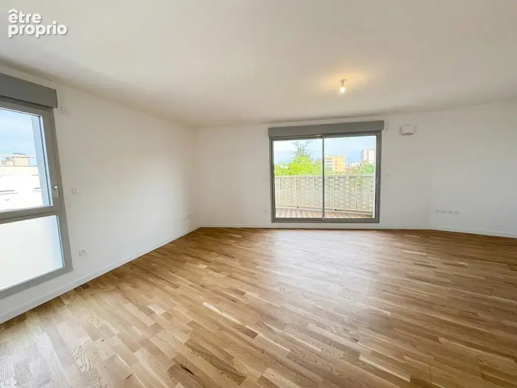 Côte Pavée - T4 Neuf - Dernier Etage - Vue Pyrénées - Rooftop de 60m² - 2 Parkings - photo 11