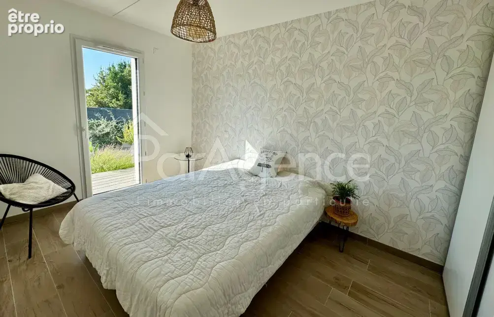 Maison neuve de plain-pied - piscine et vue dégagée - photo 13