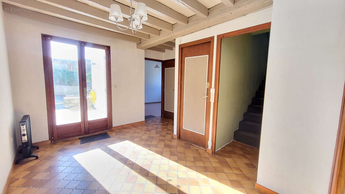 Maison à ROMENY-SUR-MARNE