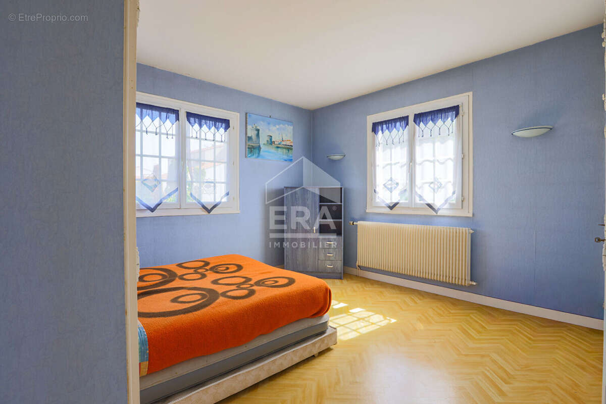 Maison 5 pièces 110m² avec grand garage et beau potentiel à Puilboreau - photo 3