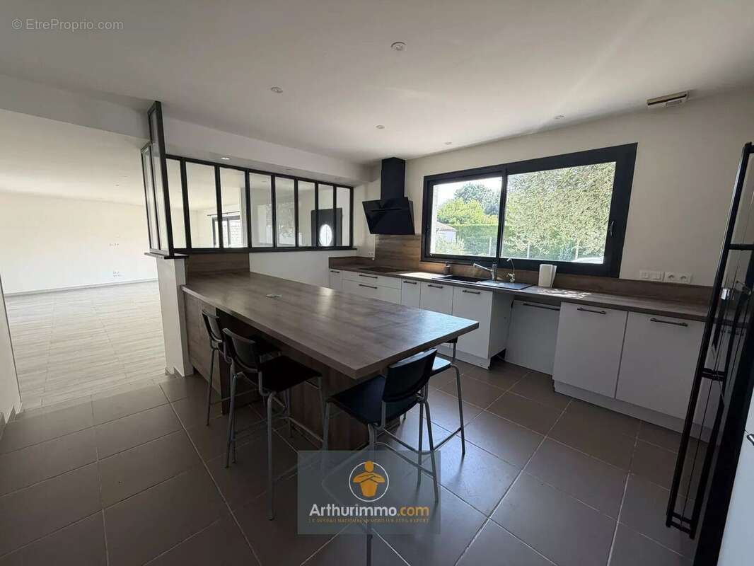Vente Maison Le gue-d'allere(17540) 319 900ï¿œ - photo 5