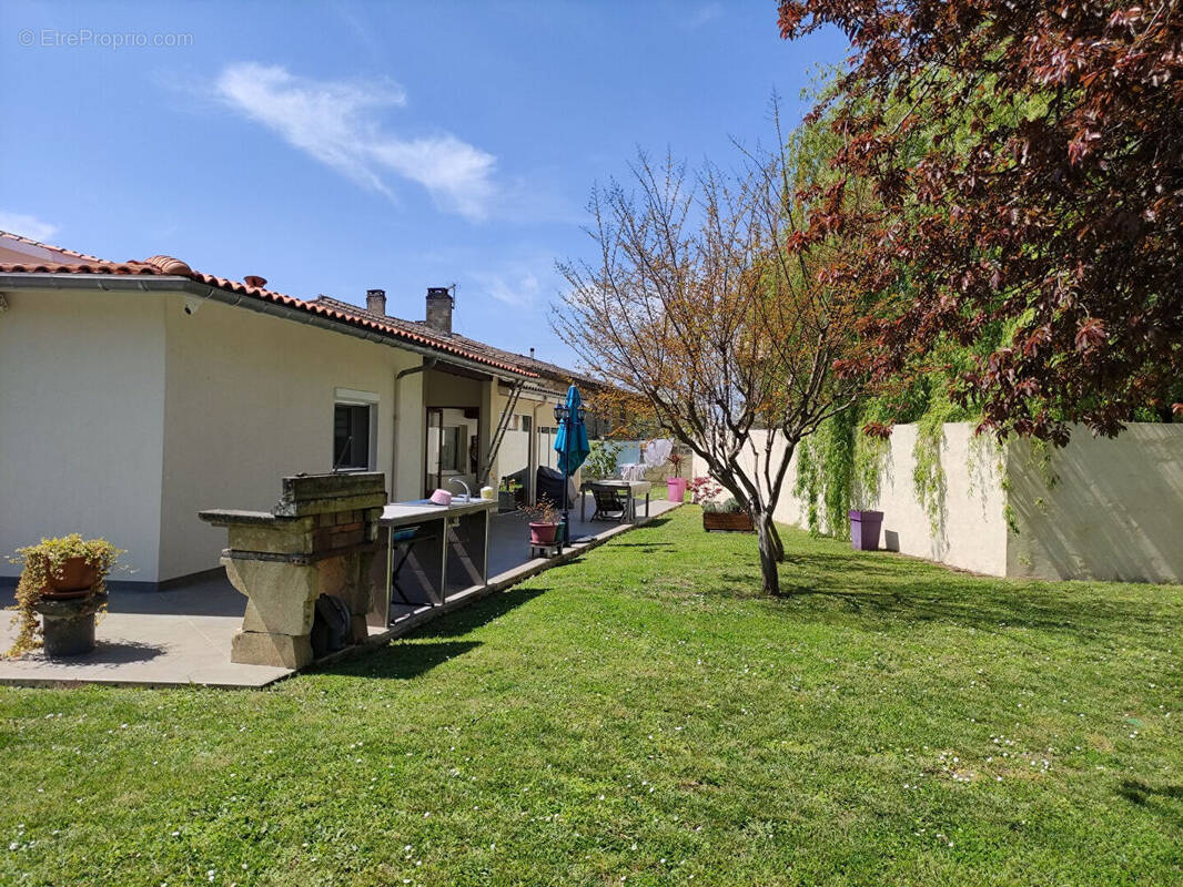 Maison à SAINT-SULPICE-ET-CAMEYRAC