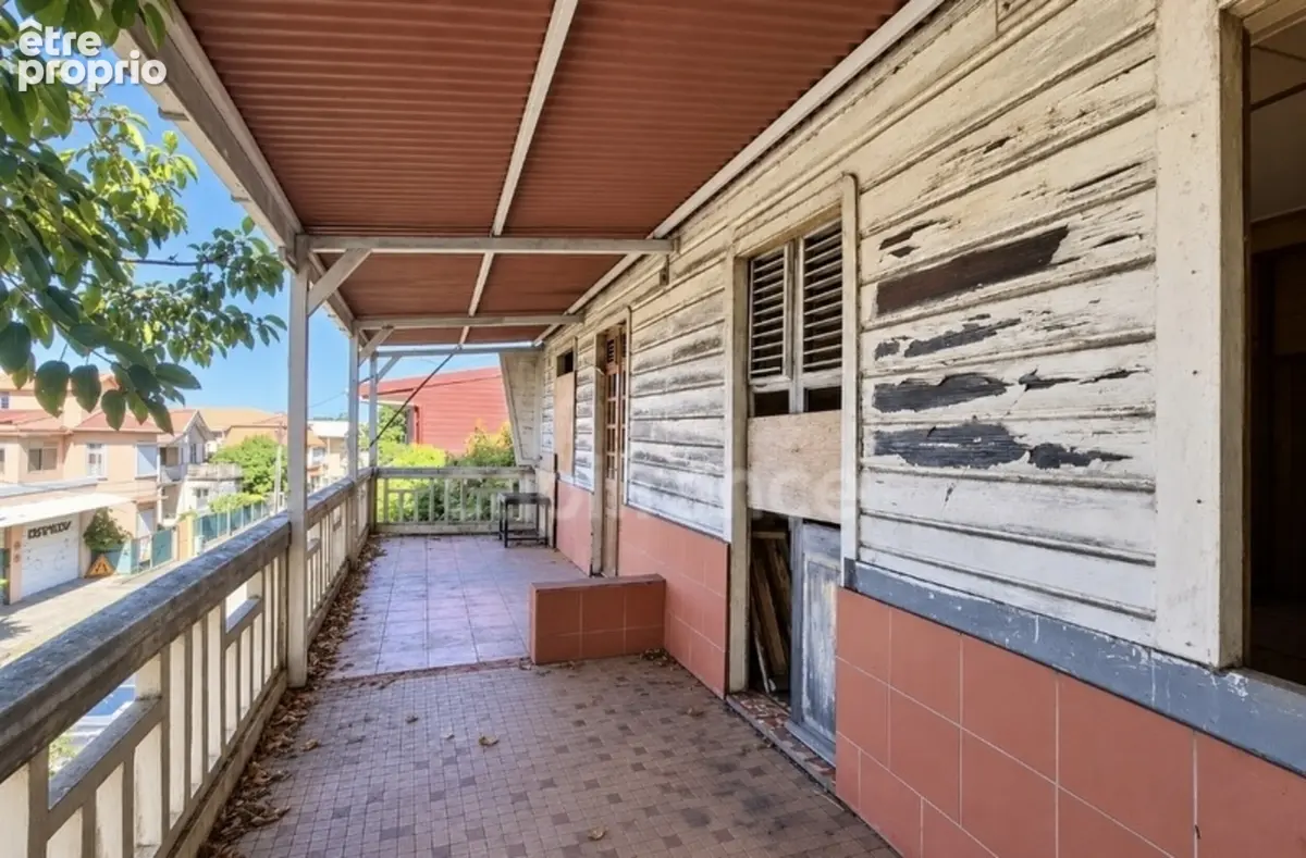 A vendre - Fort de France Clairière - Terrain avec bâti à réhabiliter ou à démolir - photo 5