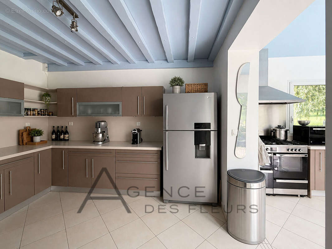 Maison Saint Germain De Pasquier 7 pièce(s)  4298 M²  de terrain - photo 9