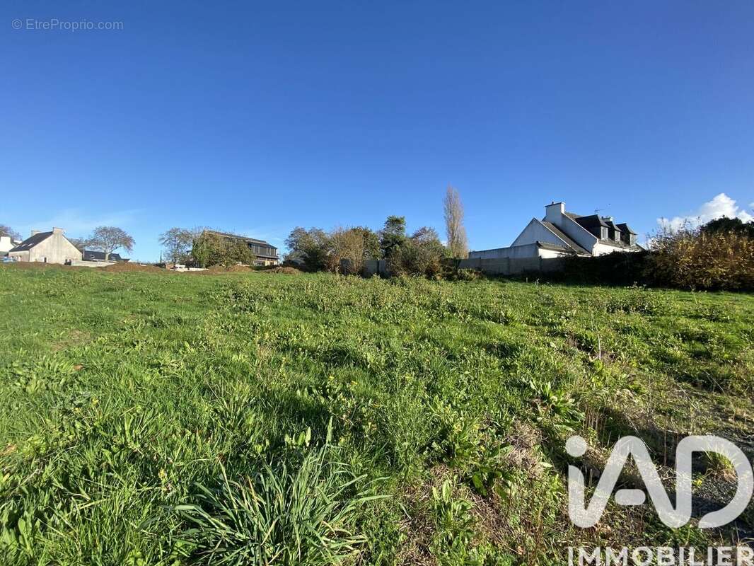 Photo 3 - Terrain à LOCQUIREC