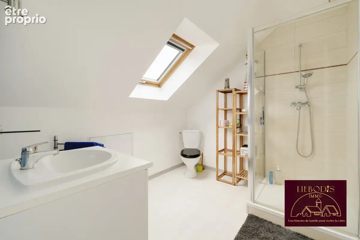 Maison familiale - DPE B - superbes prestations - photo 10
