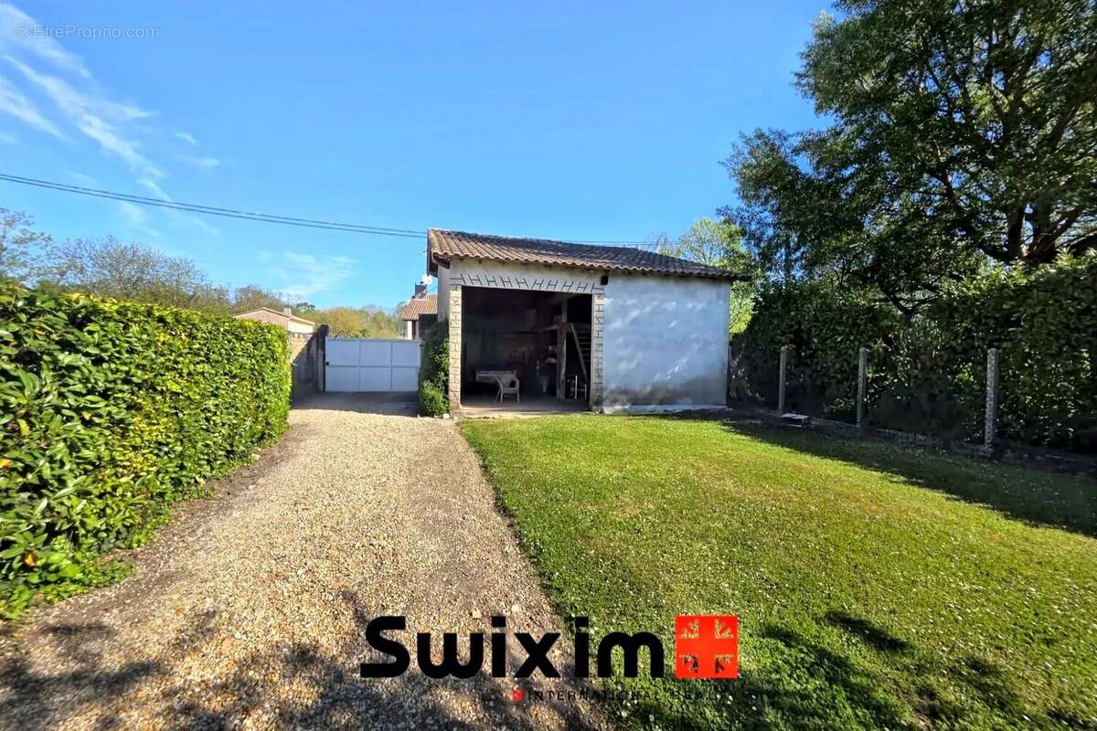 Maison à SAINT-LAURENT-MEDOC