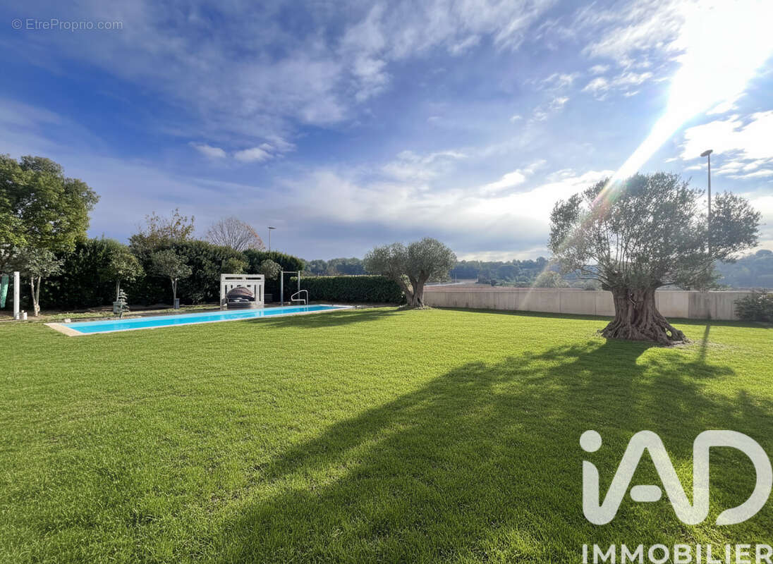 Maison 279 m² à Castelnau-Le-Lez  - photo 4