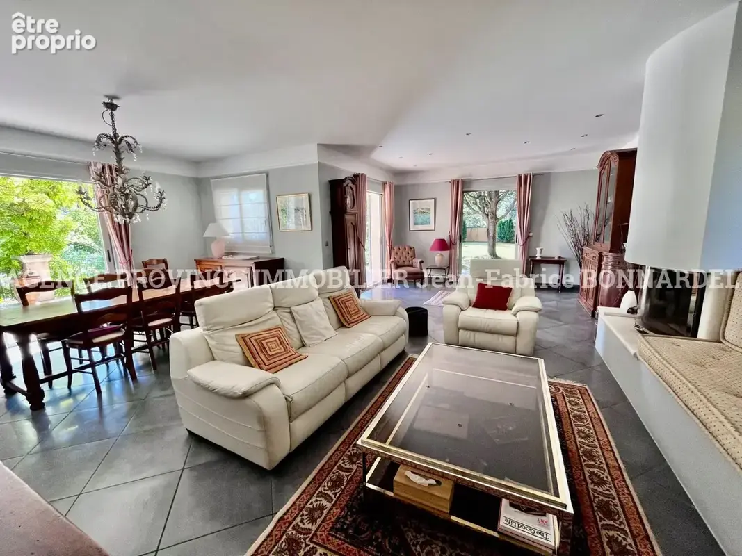 Maison 9 pièces 175 m² à vendre à Suze-La-Rousse (26790) - photo 10