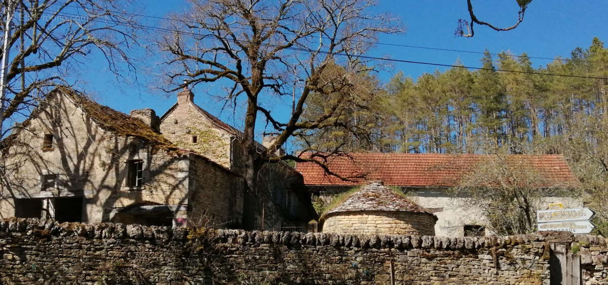 Corps de ferme - Vailhourles - photo 17